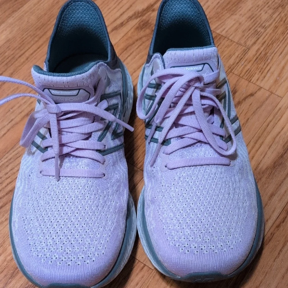New Balance Women's Lavender Athletic Shoes - Picture 4 of 9